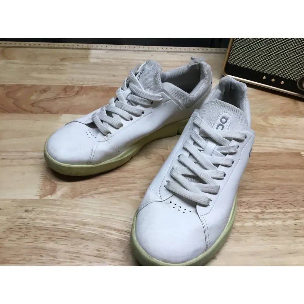 On The Roger Advantage Sneakers Women's 7.5 White Leather Low Top Athletic Shoes